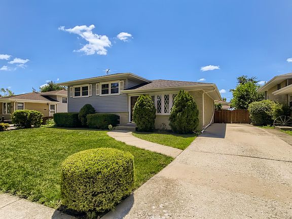 2nd image of 1049 Irwin Ave