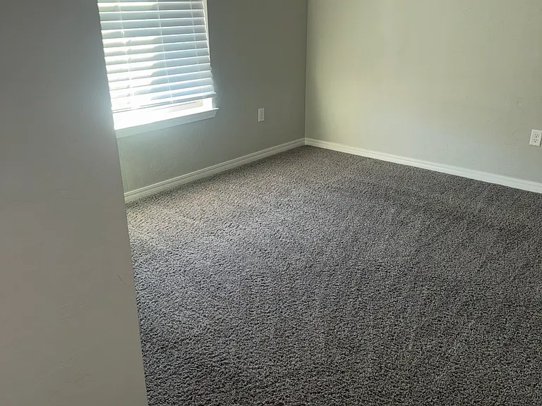 405 Myra Lynn Ln — Photo 11