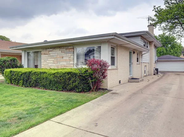 2831 Downing Ave, Westchester, IL 60154