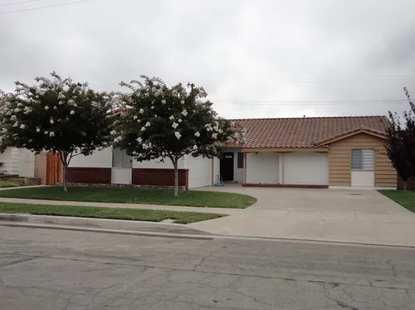 437 S Wheeler Pl, Orange, CA 92869