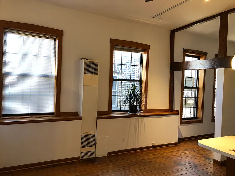 1222 W Grace St #2D — Photo 2