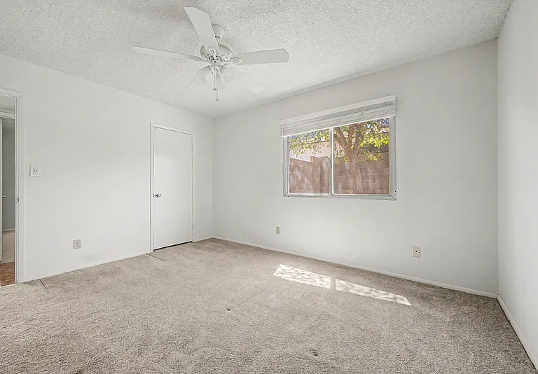2822 E Willow Ave — Photo 29