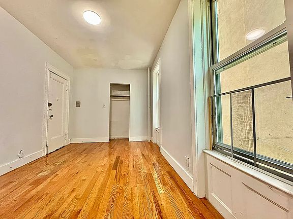 4th image of 988 Bergen St #1A