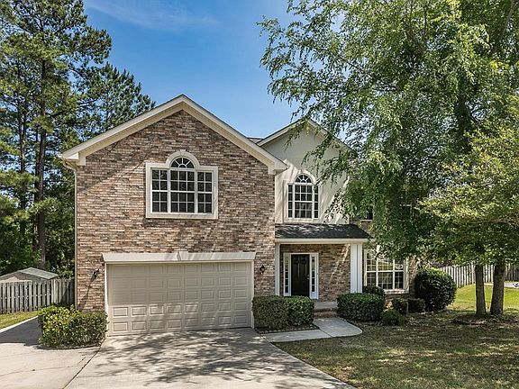 4th image of 206 Carriage Hills Cir