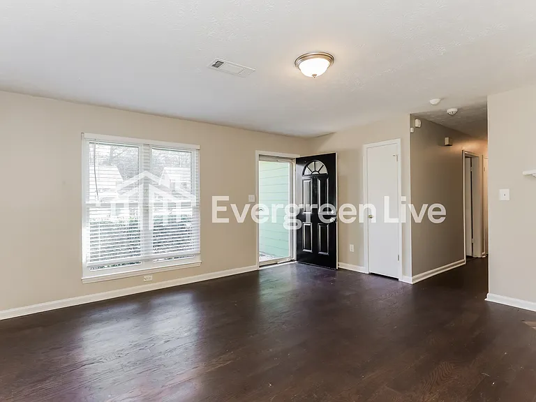 141 Marians Way — Photo 4