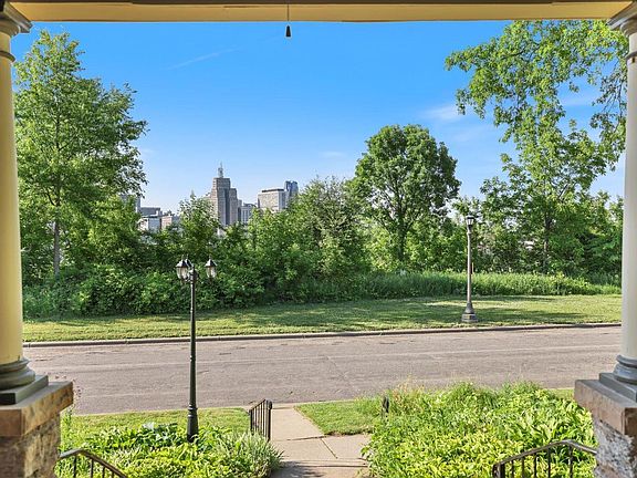 3rd image of 76 Prospect Blvd