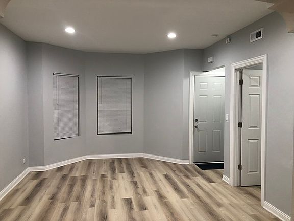 2nd image of 3045 N Kedzie Ave #1