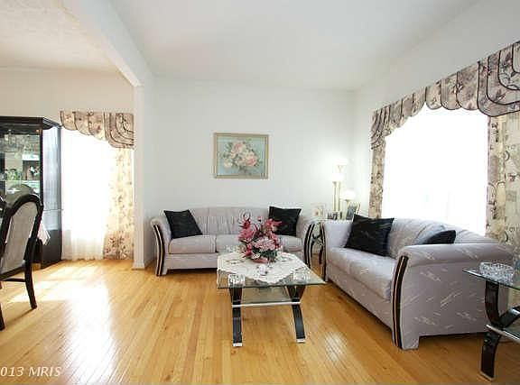 LIVING ROOM   1st Floor