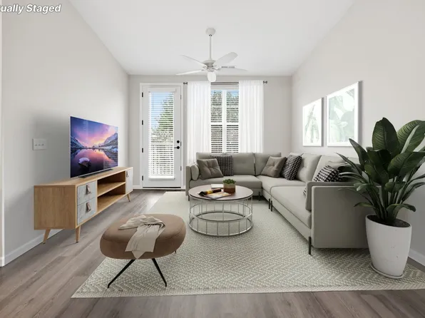 Maison Apartments
