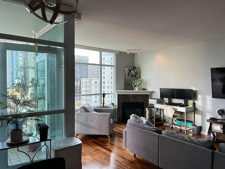 850 Beech St #1002 — Photo 17