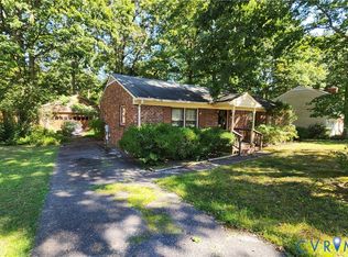 11236 Forestwind Dr, Midlothian, VA 23112