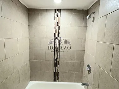 246 Roseville Ave #1B — photo 4 of 5