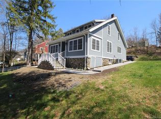 1274 Straits Tpke, Middlebury, CT 06762