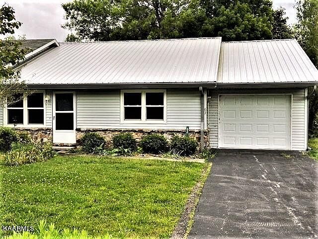 1st image of 63 Wood Ln