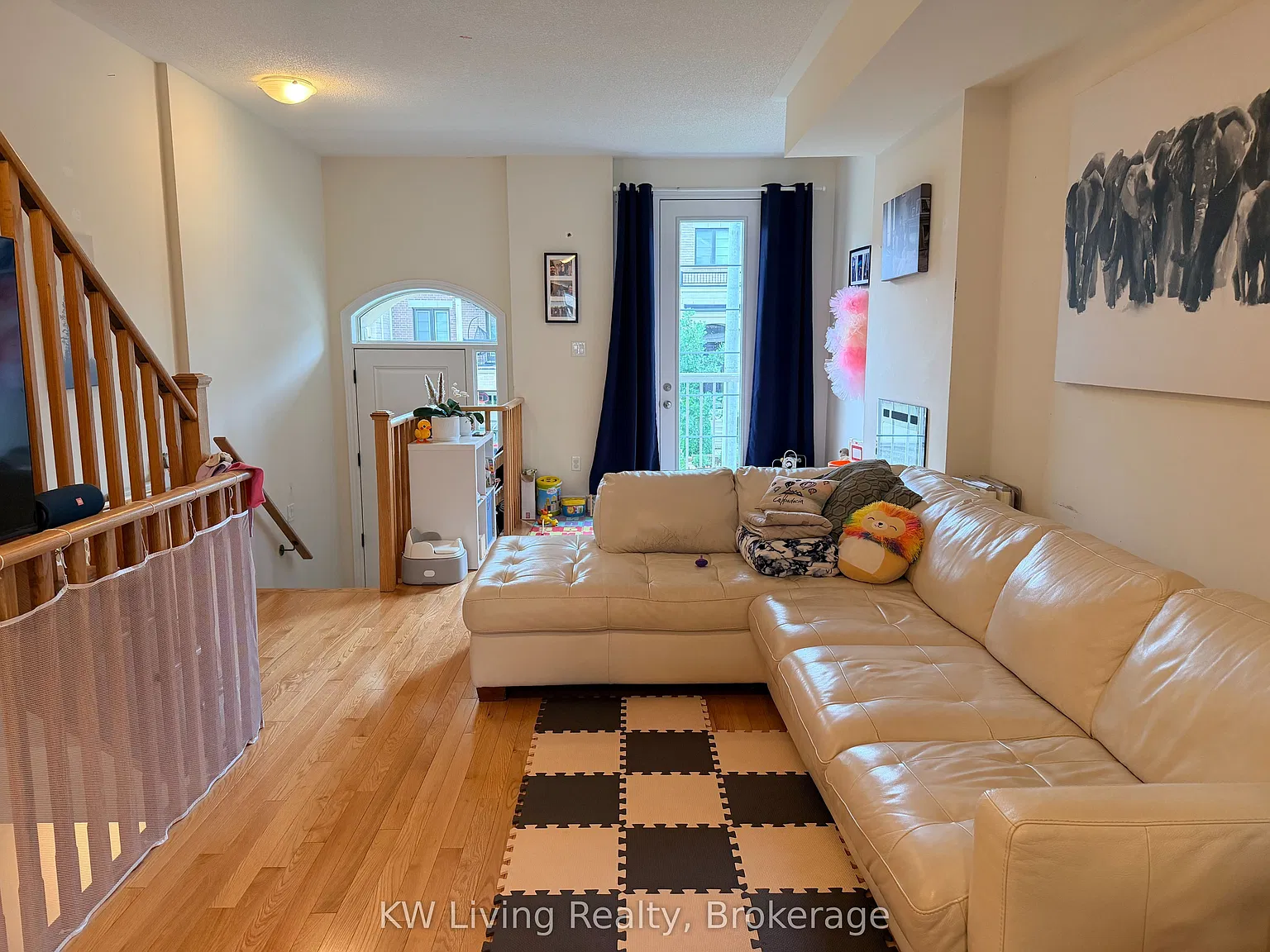 3 bed, $3,890 — Photo 3