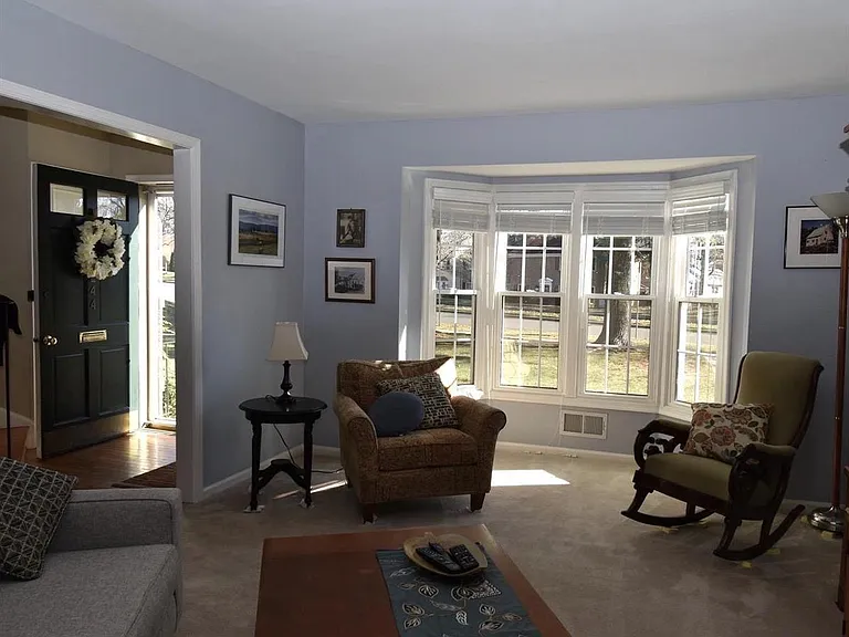 8244 Carrleigh Pkwy — Photo 2