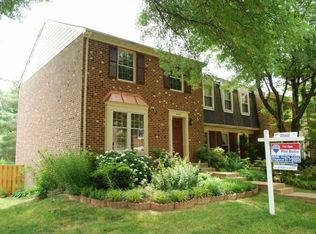 6901 Lafayette Park Dr, Annandale, VA 22003