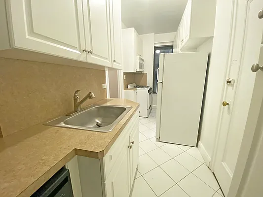 Rented by Stonehenge NYC LLC | media 3