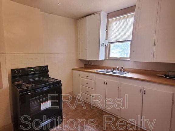 4th image of 2039 W Broad St