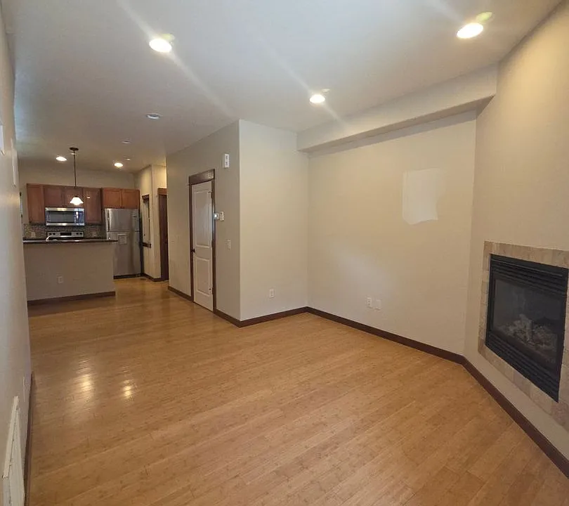 3337 N 27th Ave #30