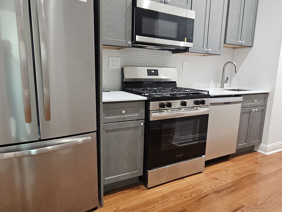 1st image of 714 11th Ave #4L