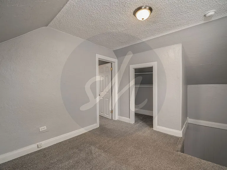 1505 N Corona St — Photo 11
