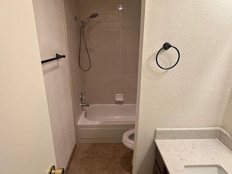 Canyon Cir — Photo 16