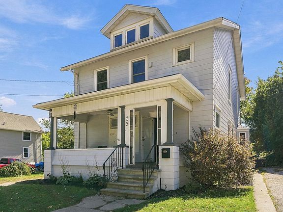 3rd image of 922 Moyer St
