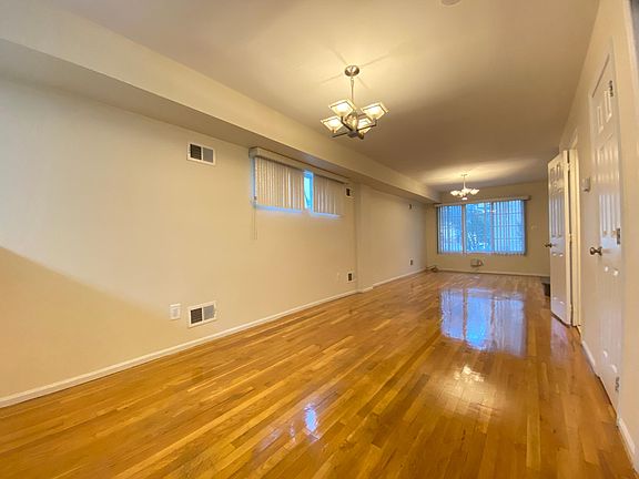 5th image of 137 Woodcutters Ln #2F