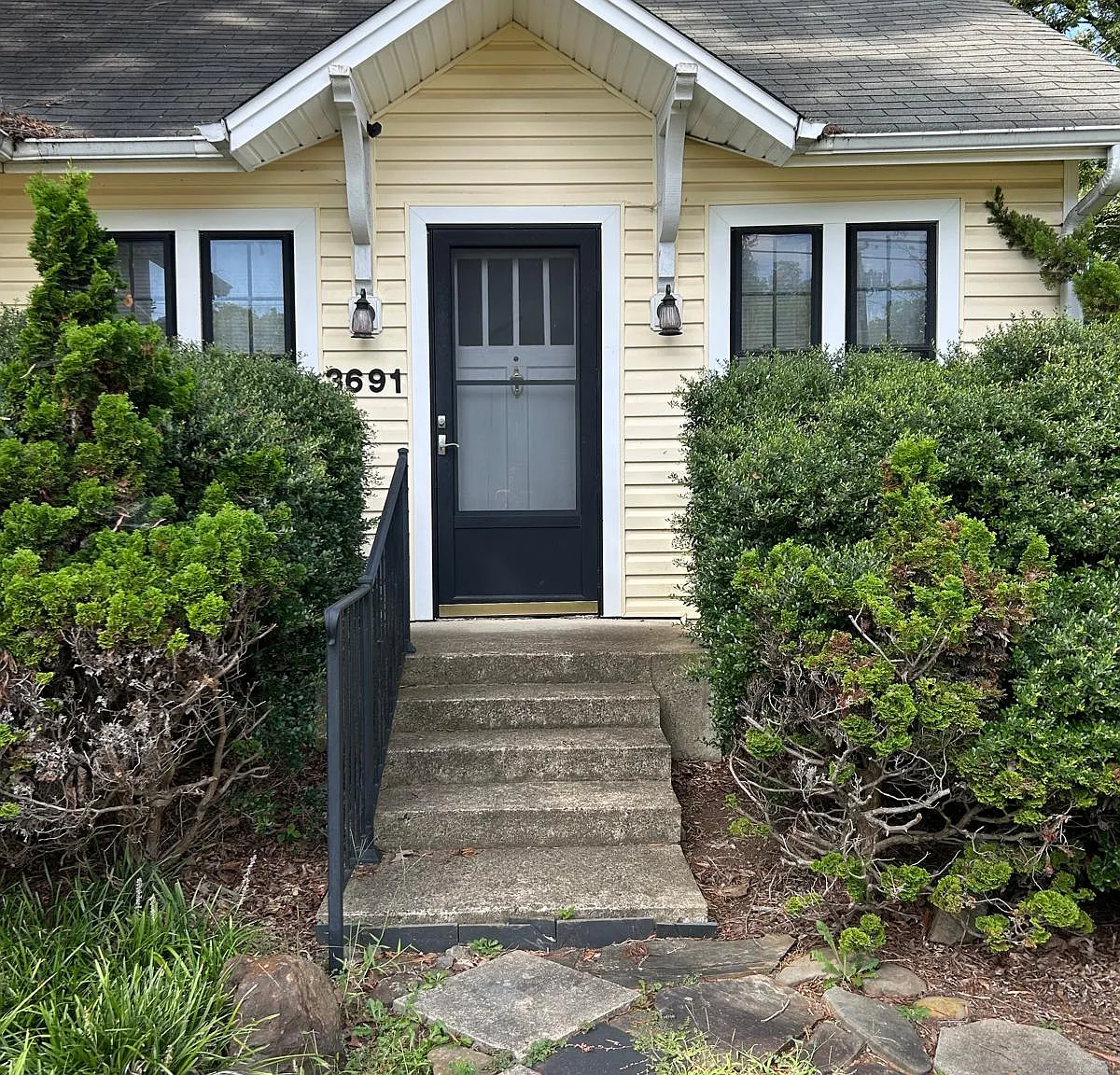 4 bed, 1838 sqft, $2,950 — Photo 3