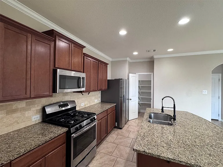 2605 Rough Berry Rd — Photo 13