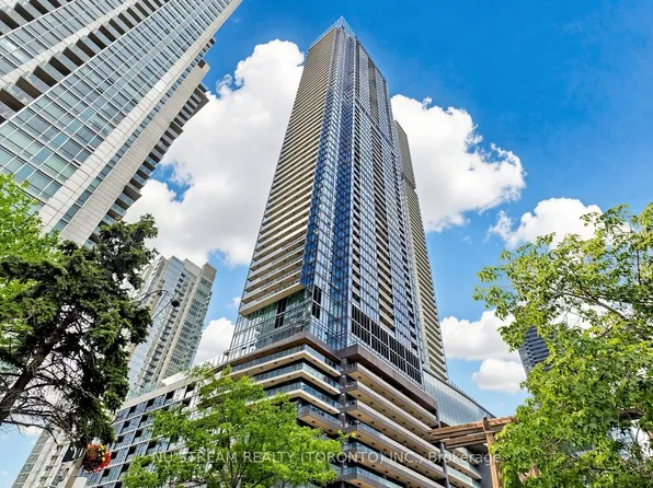 3 Concord Cityplace Way #4805, Toronto, ON M5V 3V4