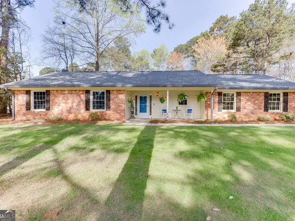 5602 Pepper Tree Ln, Oakwood, GA 30566