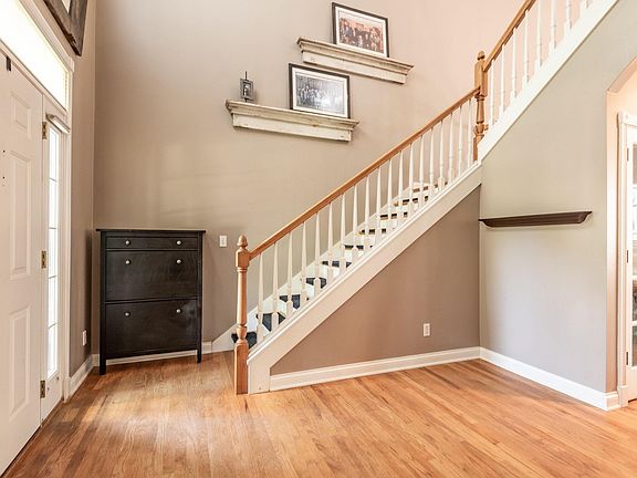 5th image of 2711 S Silver Creek Dr