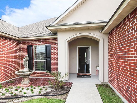 4th image of 41136 New Orleans Dr