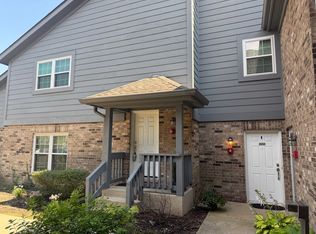 43 Foxcroft Rd APT 235, Naperville, IL 60565