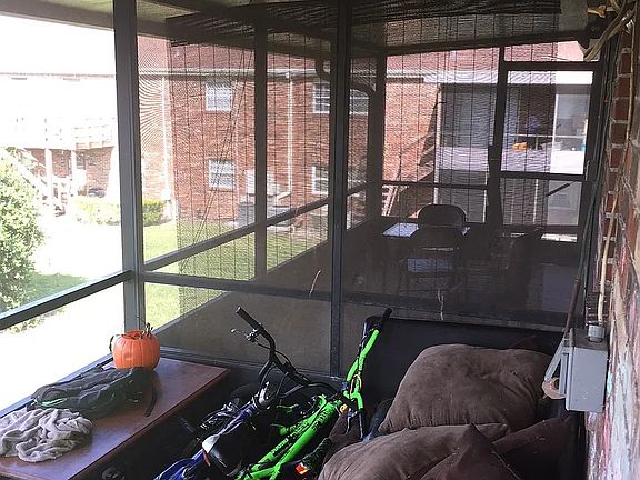 2nd image of 1920 E Edgewood Dr APT B6