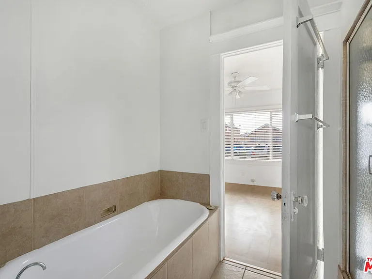 333 W 70th St #333 — Photo 10