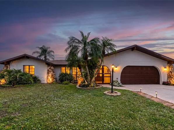 4656 Alexander Pope Ln, Sarasota, FL 34241