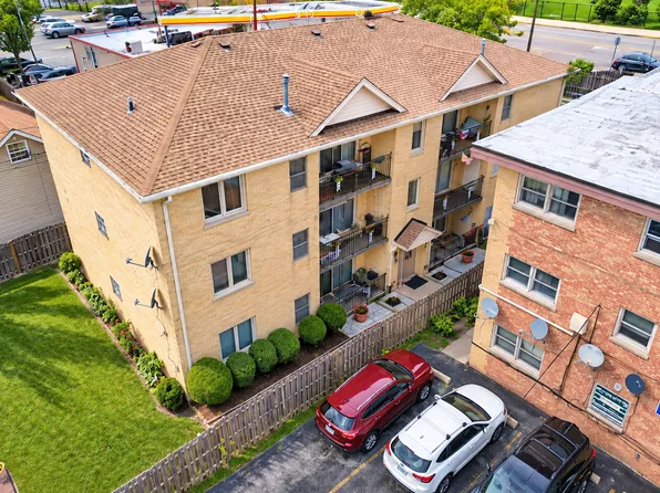 6743 W Irving Park Rd APT 202, Chicago, IL 60634