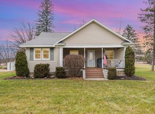 2889 E Stewart Rd, Midland, MI 48640