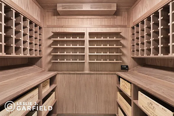 Rented by Leslie J. Garfield | media 23