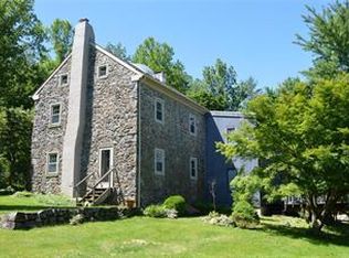 250 Hexenkopf Rd, Easton, PA 18042