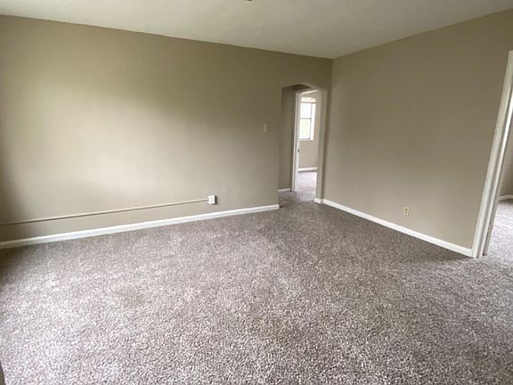 3rd image of 2550 Harrison Ave APT A2