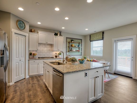 5th image of 2930 82nd Avenue Ct E #2