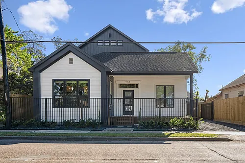 207 S Lockwood Dr #1 Photo 1