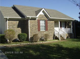402 E Longview Dr, Portland, TN 37148