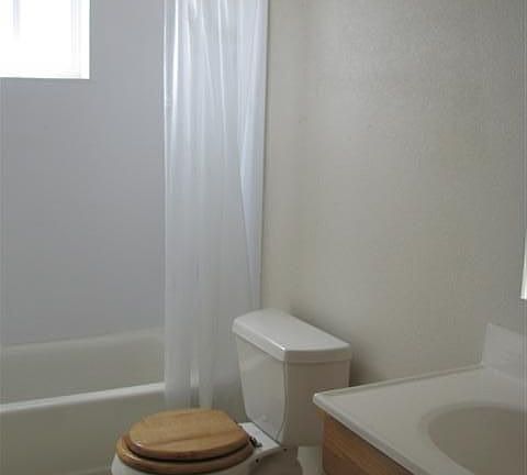 5th image of 3005 Rose St