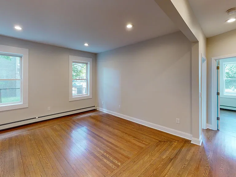 90 Bristol St #1 — Photo 16