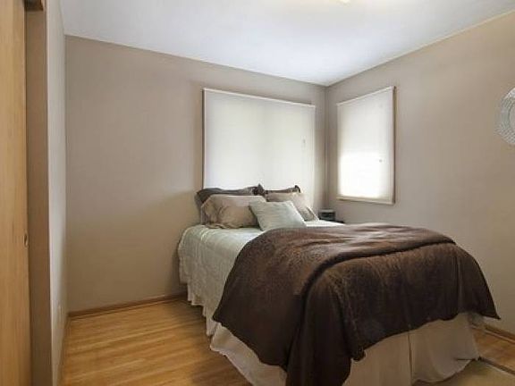 4th image of 2749 Marion St